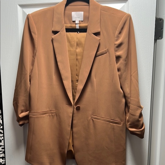 Cinq à Sept Khloe Tan Blazer perfect condition sz 8 - Picture 1 of 3